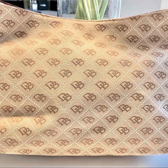 Vintage Dooney & Bourke Handbag - Picture 4 of 10